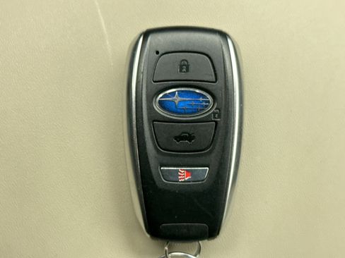 Used 2023 Subaru Ascent Premium w/ Convenience Package image 10