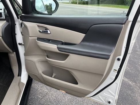 Used 2016 Honda Odyssey EX image 34