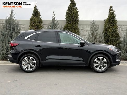 Used 2025 Ford Escape Platinum image 11