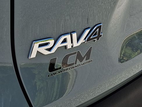 Used 2021 Toyota RAV4 XLE Premium AWD/4WD image 30
