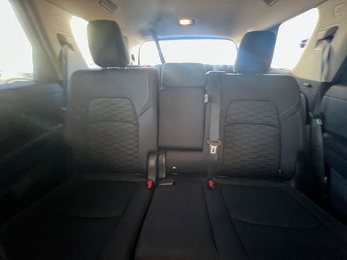 Used 2025 Nissan Pathfinder SV AWD/4WD image 40