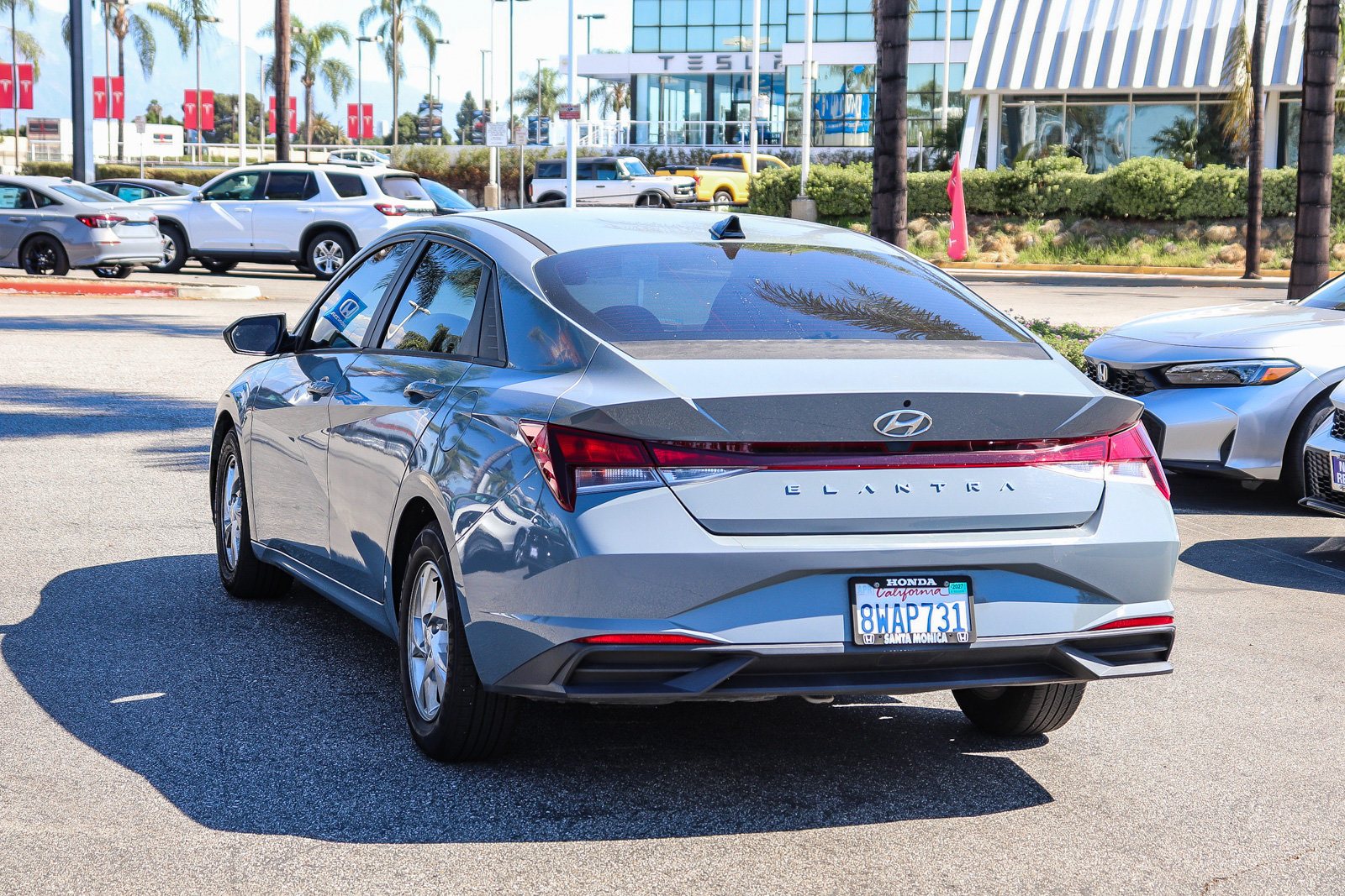 Used 2021 Hyundai Elantra SE FWD image 13