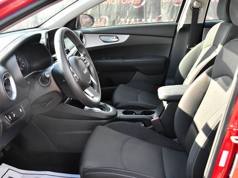 Used 2023 Kia Forte LXS w/ LXS Technology Package image 17