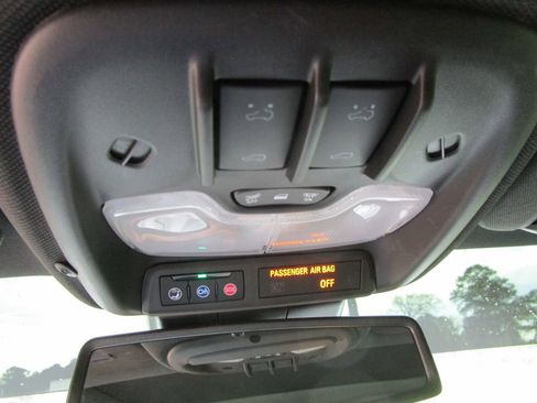 Used 2025 GMC Canyon AT4 w/ Technology Plus Package image 42