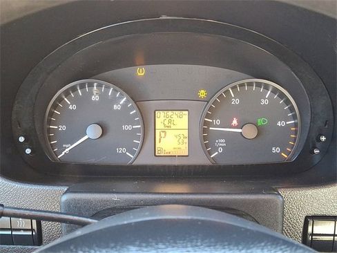 Used 2014 Freightliner Sprinter 2500 image 21