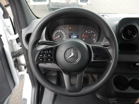 Used 2021 Mercedes-Benz Sprinter 2500 image 13
