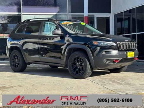 Used 2020 Jeep Cherokee Trailhawk w/ Comfort/Convenience Group image 1
