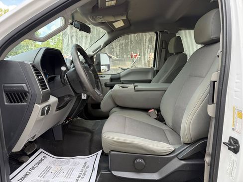 Used 2019 Ford F250 XL w/ Power Equipment Group AWD/4WD image 11