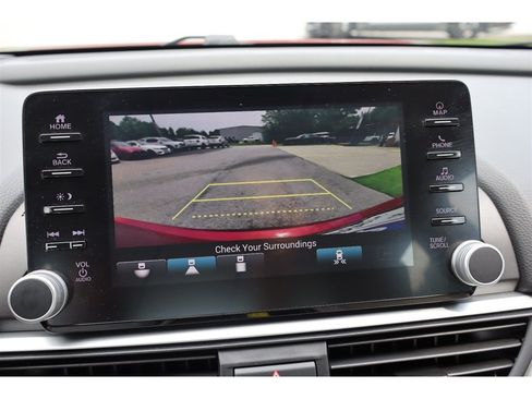 Used 2018 Honda Accord Touring image 39
