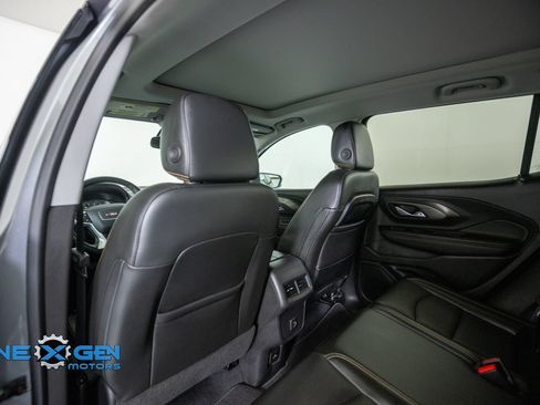 Used 2020 GMC Terrain SLT w/ Preferred Package AWD/4WD image 28