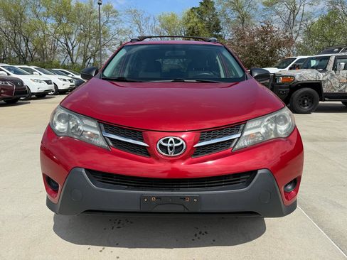 Used 2013 Toyota RAV4 LE image 2