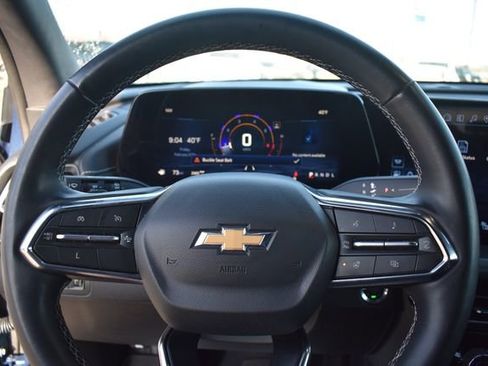 Used 2024 Chevrolet Traverse LS image 28