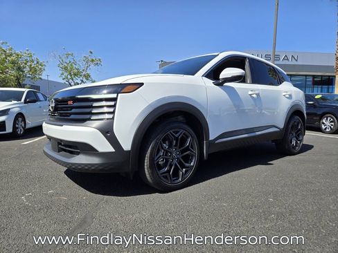Used 2025 Nissan Kicks SR AWD/4WD image 2