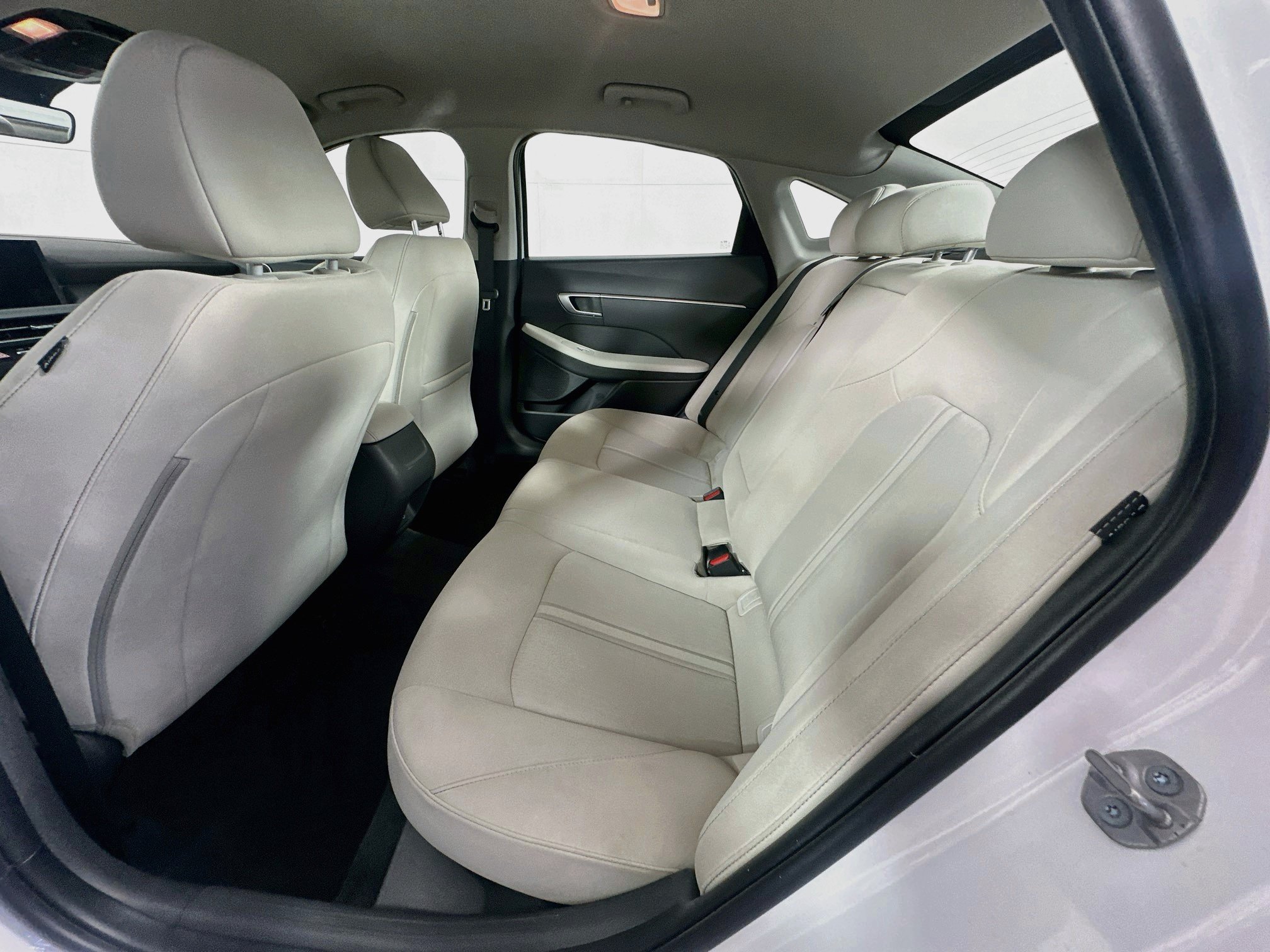 Used 2025 Hyundai Sonata SEL FWD image 27