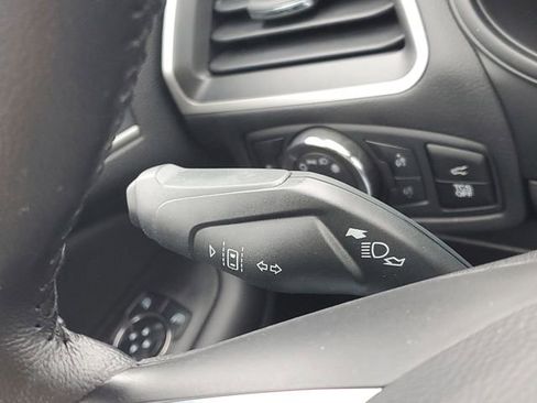 Used 2023 Ford Edge SEL w/ Convenience Package image 17