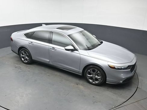 Used 2023 Honda Accord EX image 39