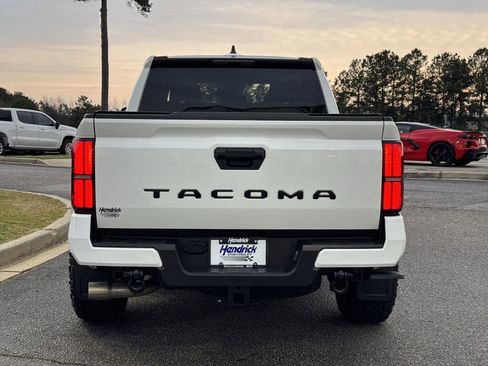 Used 2025 Toyota Tacoma SR5 image 9