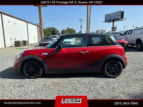 Used 2017 MINI Cooper S FWD image 1