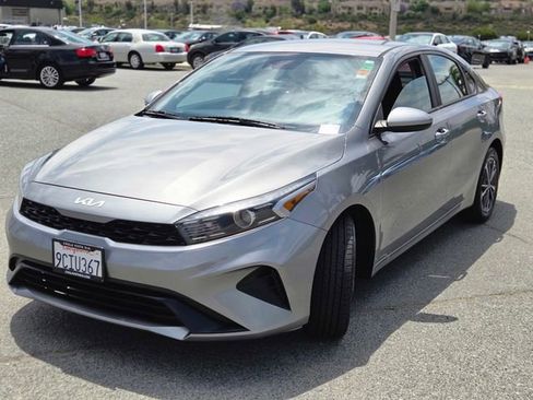 Used 2022 Kia Forte LXS FWD image 13