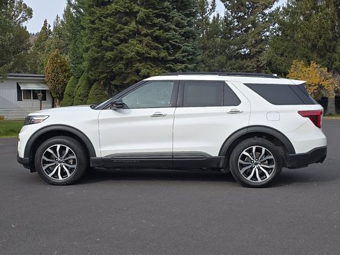Used 2020 Ford Explorer ST w/ Premium Technology Package image 8