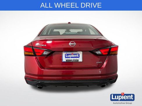Used 2024 Nissan Altima 2.5 SR AWD/4WD image 5