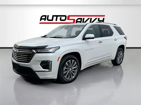 Used 2023 Chevrolet Traverse Premier image 3