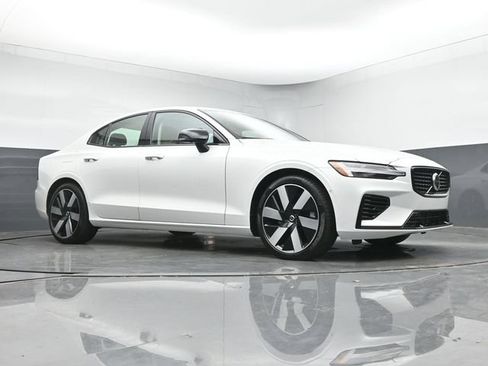 Used 2024 Volvo S60 T8 Plus w/ Protection Package Premier AWD/4WD image 10