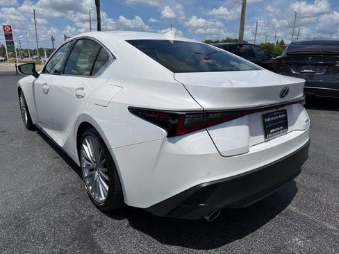 Used 2025 Lexus IS 300 w/ Premium Package RWD image 7