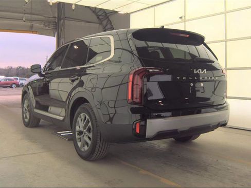 Used 2024 Kia Telluride LX image 9