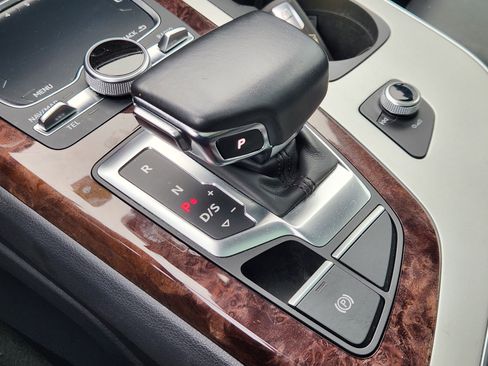 Used 2019 Audi Q7 2.0T Premium w/ Convenience Package image 13