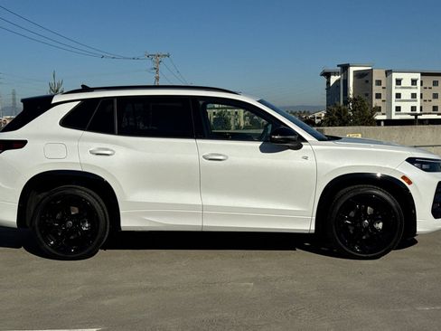 New 2026 Volkswagen Tiguan SE R-Line image 3