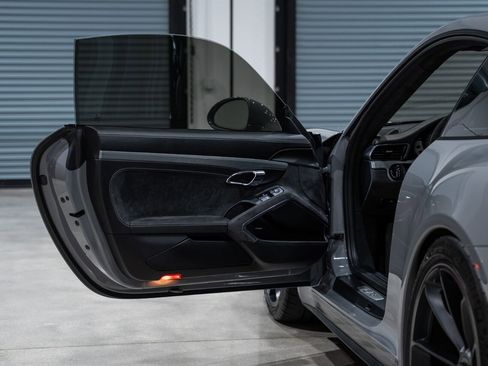 Used 2018 Porsche 911 GT3 image 23