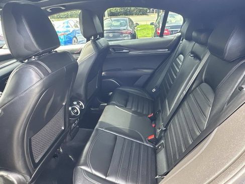 Used 2023 Alfa Romeo Stelvio Estrema AWD/4WD image 16