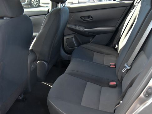 Used 2024 Nissan Sentra SV FWD image 30
