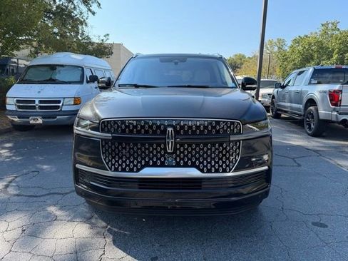 New 2025 Lincoln Navigator L Reserve image 14
