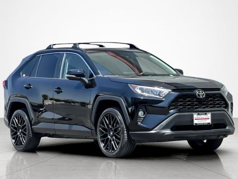 Certified 2021 Toyota RAV4 XLE FWD image 7