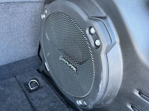 Used 2025 Jeep Wrangler Unlimited Rubicon image 6