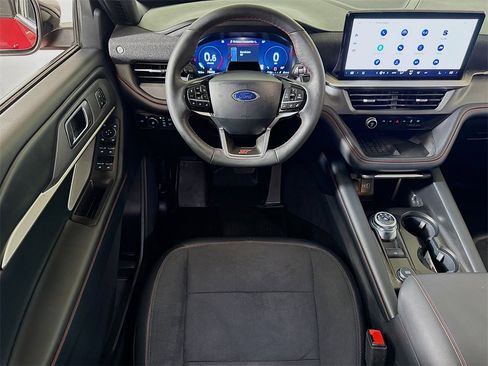 Used 2025 Ford Explorer ST image 21