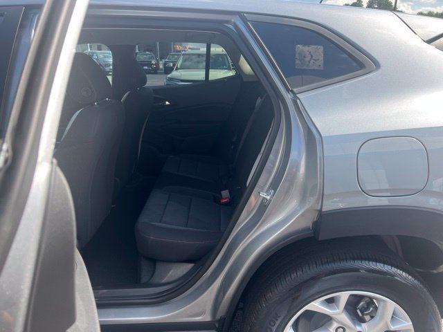 New 2026 Chevrolet Trax LS w/ LS Convenience Package FWD image 9