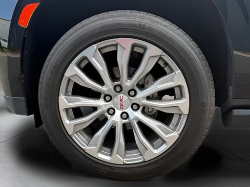 Used 2022 GMC Yukon XL Denali AWD/4WD image 32