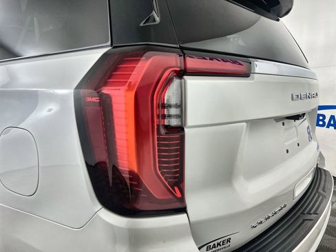 Certified 2025 GMC Yukon XL Denali w/ Denali Reserve Package AWD/4WD image 38