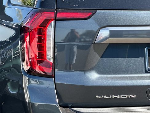 Used 2021 GMC Yukon AT4 AWD/4WD image 34