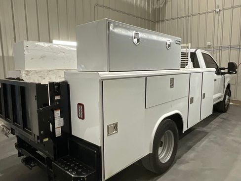 Used 2023 Ford F350 XL w/ XL Chrome Package RWD image 20