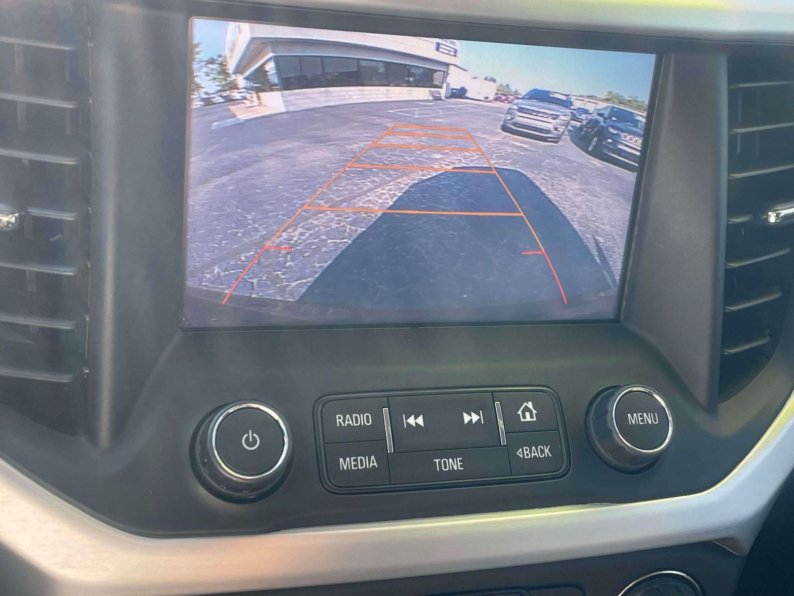 Used 2017 GMC Acadia SLT FWD image 16