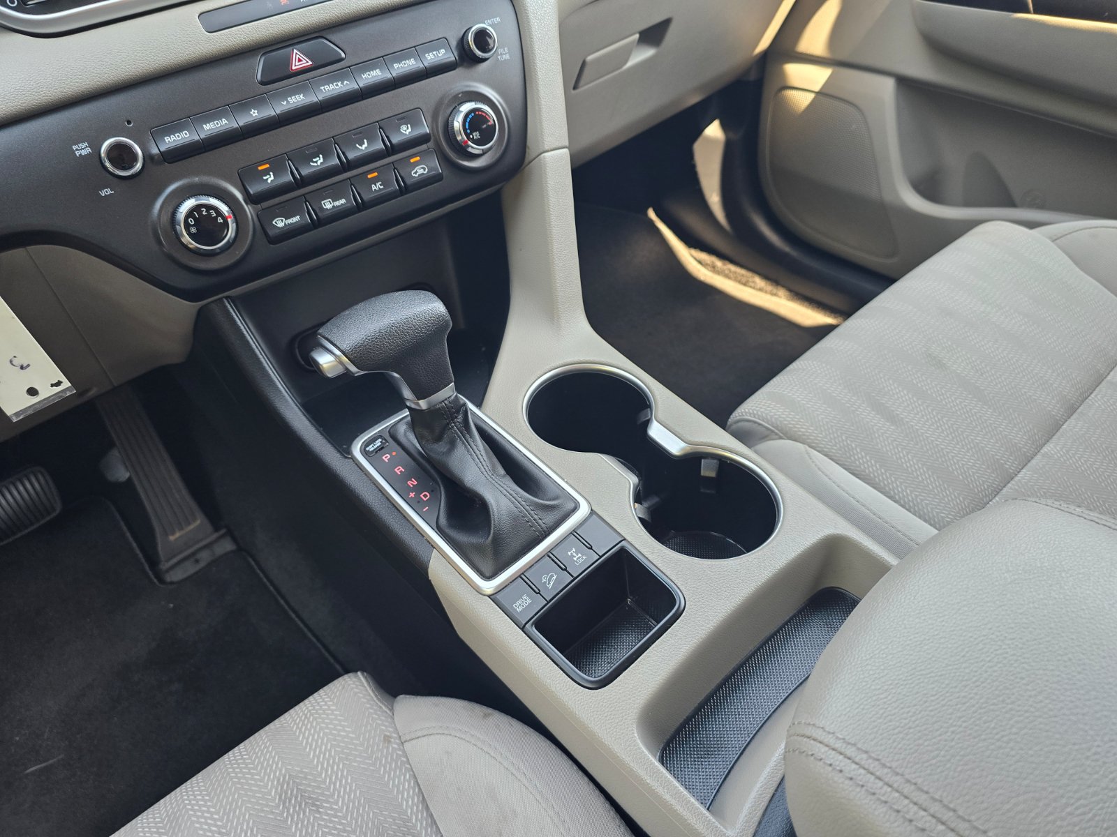 Used 2021 Kia Sportage LX AWD/4WD image 16