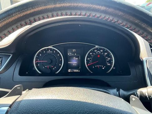 Used 2015 Toyota Camry SE FWD image 19