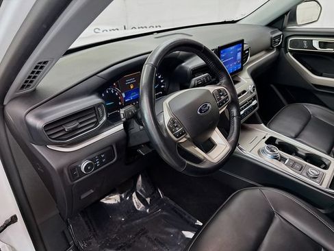 Used 2021 Ford Explorer XLT w/ Equipment Group 202A AWD/4WD image 10