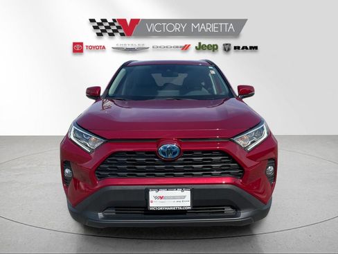 Used 2020 Toyota RAV4 XLE w/ All Weather Liner Package AWD/4WD image 8