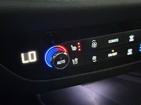 Used 2023 Buick Enclave Avenir w/ Avenir Technology Package AWD/4WD image 38