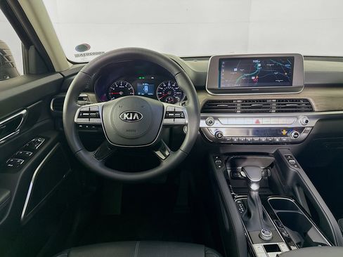 Used 2021 Kia Telluride EX w/ EX Premium Package image 28
